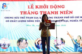 Đ/c Trần Hải Yến - UVBTV Huyện ủy, Phó Chủ tịch UBND huyện Nhà Bè phát biểu chỉ đạo tại Lễ khởi động tháng Thanh niên 2016 của Huyện đoàn