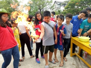 Chương trình Sân chơi Khoa học vui của Ban Chỉ huy Chiến dịch tình nguyện Hoa phượng đỏ xã Phú Xuân