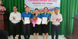 Thị trấn Nhà Bè tổ chức Lễ ra mắt Chi đoàn trường TH Nguyễn Việt Hồng