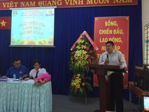 Đ/c Nguyễn Võ Quốc Cao - Phó Bí thư Huyện đoàn phát biểu ý kiến chỉ đạo tại Đại hội