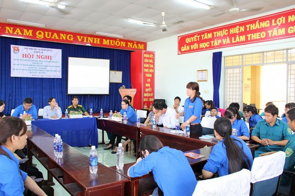 Các bạn đoàn viên, thanh niên của Đoàn xã Phước Lộc mạnh dạn bày tỏ quan điểm, thắc mắc của mình về các vấn đề thực trạng trên địa bàn 