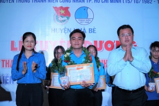 Tuyên dương 22 gương “Thủ lĩnh thanh niên – Thanh niên công nhân tiêu biểu” nhân kỷ niệm 64 năm truyền thống Hội LHTN Việt Nam